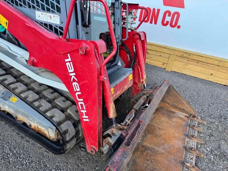 2021-takeuchi-tl6r-image-40