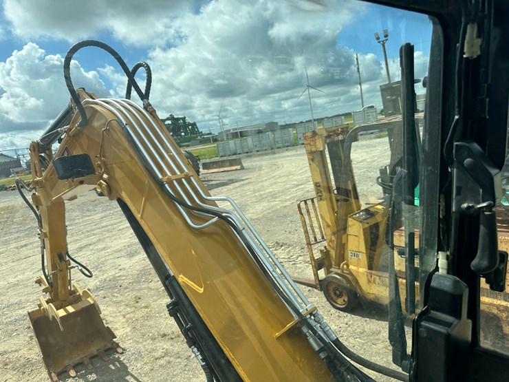 2015-caterpillar-306e-image-64