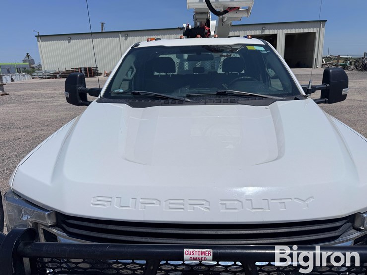 2017-ford-f550-image-11