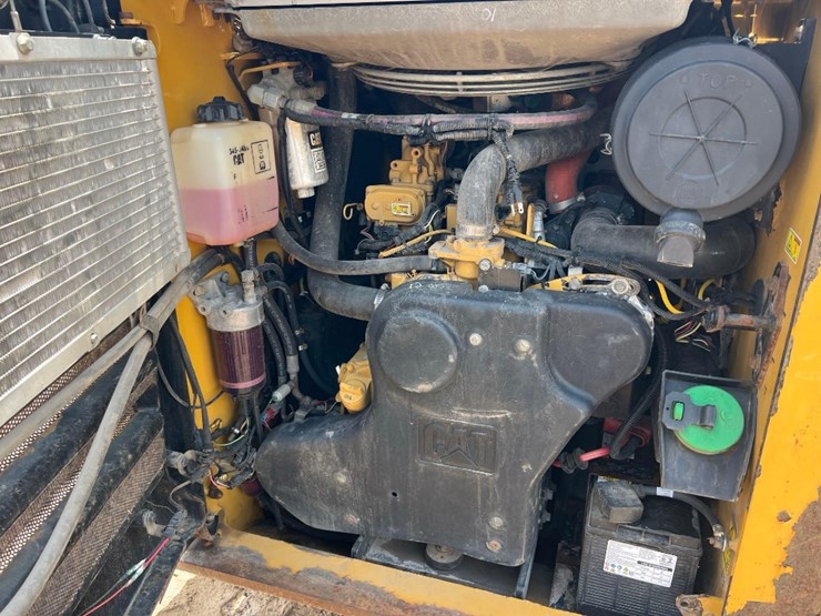 2014-caterpillar-272d-xhp-image-15