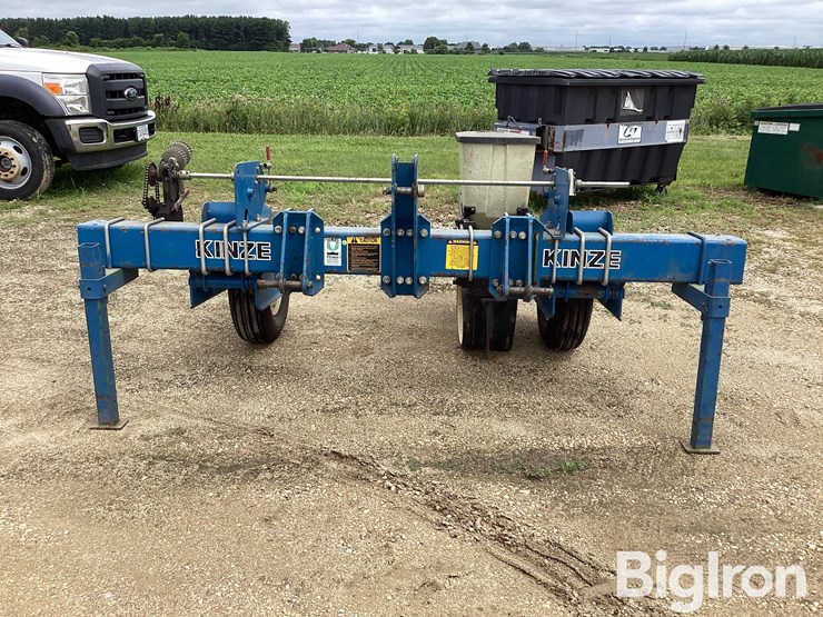 kinze-mt-image-2