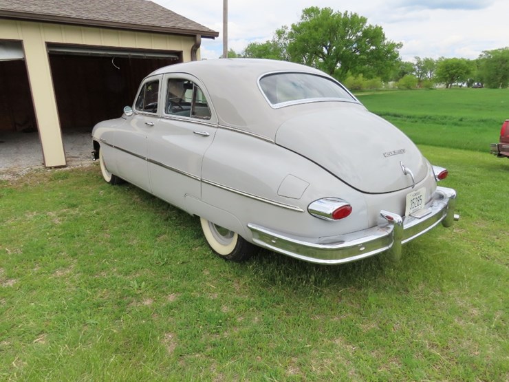 1950-packard-4dr-sedan-image-8