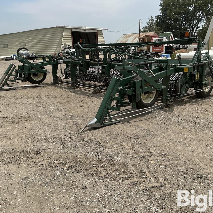 2013 PICKETT 8022