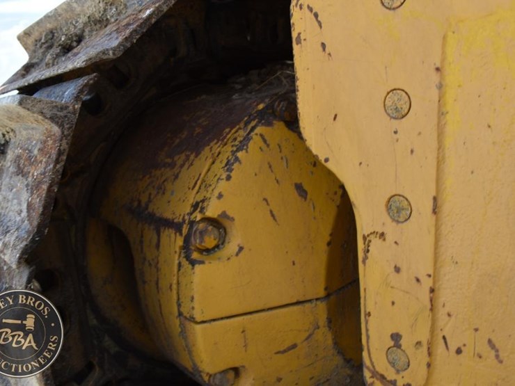 2014-komatsu-d51exi-22-image-59