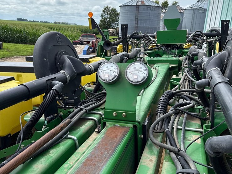john-deere-1770nt-image-31