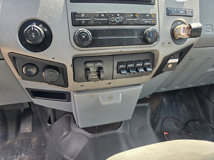 2015-ford-f350-image-63