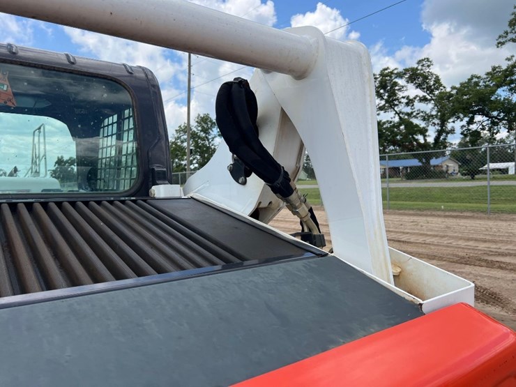 2022-bobcat-t595-image-22