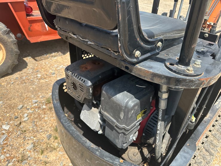 #81-•-agt-q12-mini-excavator-inv#:-25205-image-35