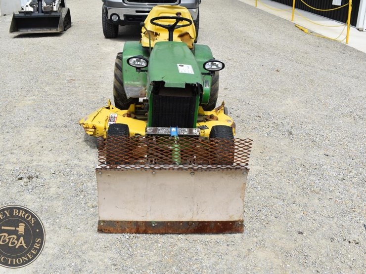 john-deere-120-image-9