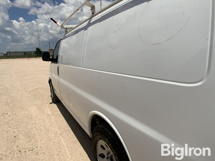 2014-chevrolet-express-1500-image-11