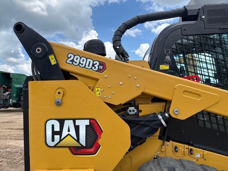 2023-caterpillar-299d3-image-20