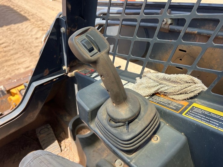 2019-deere-331g-image-28