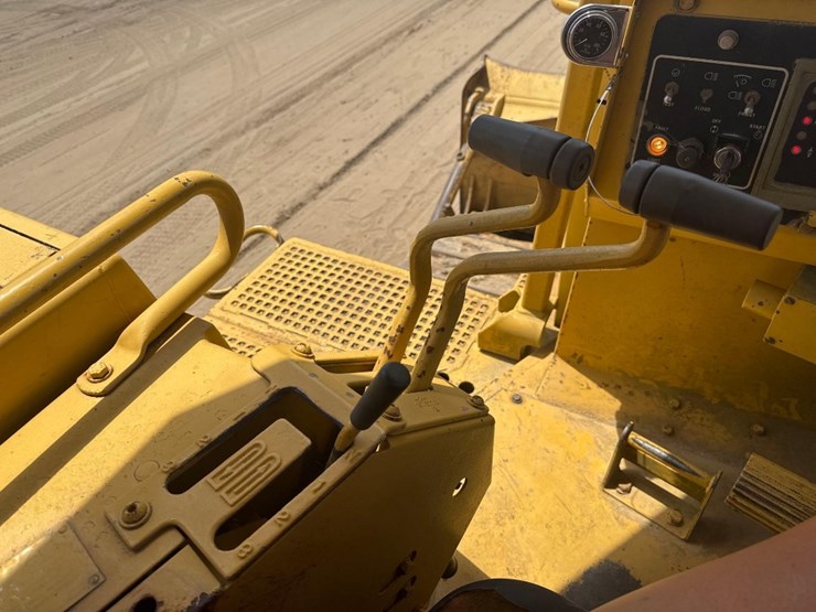 1986-caterpillar-d6h-image-24