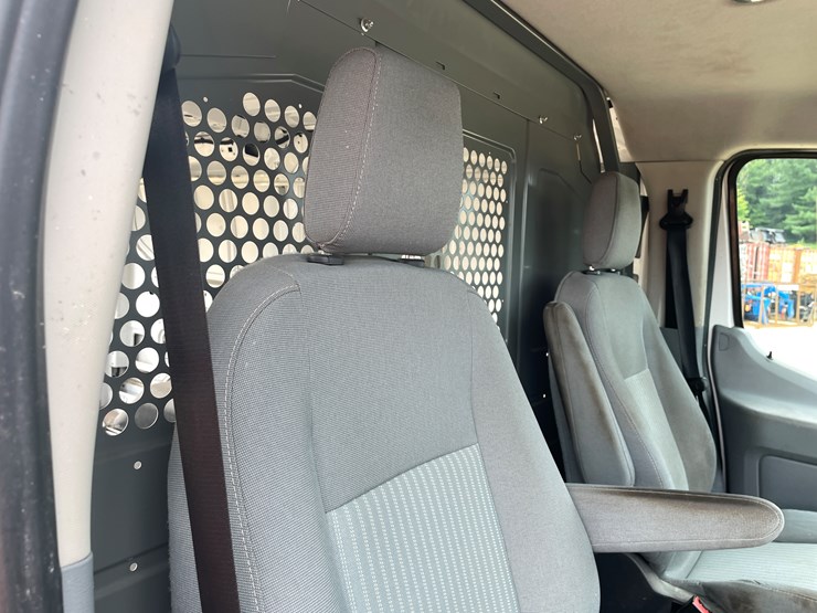 2015-ford-transit-image-55