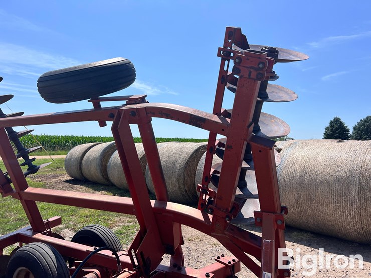 massey-ferguson-820-image-16