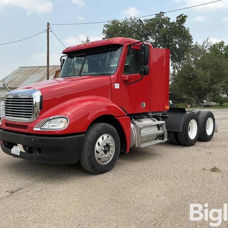 2003 FREIGHTLINER COLUMBIA 120