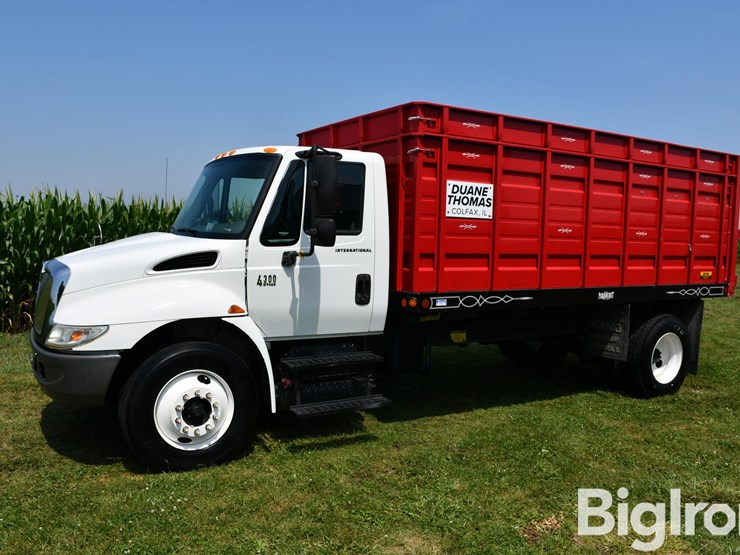 2004-international-durastar-4300-image-1