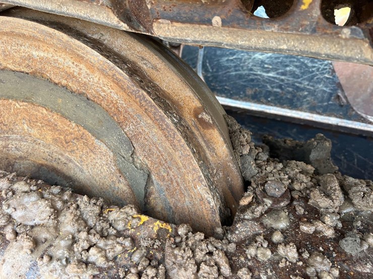 2016-deere-700k-lgp-image-11
