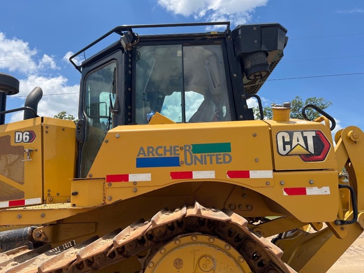 2019-caterpillar-d6-lgp-image-33