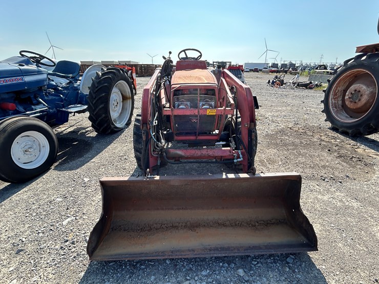 massey-ferguson-1433-image-2