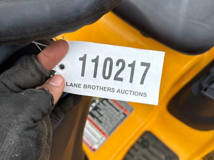 143---cub-cadet-lawn-tractor-image-8