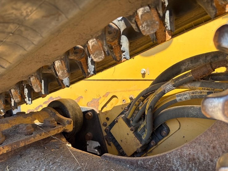 2020-caterpillar-279d3-image-29