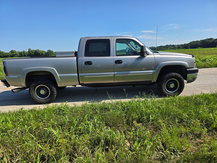 2003-chevrolet-2500-image-36