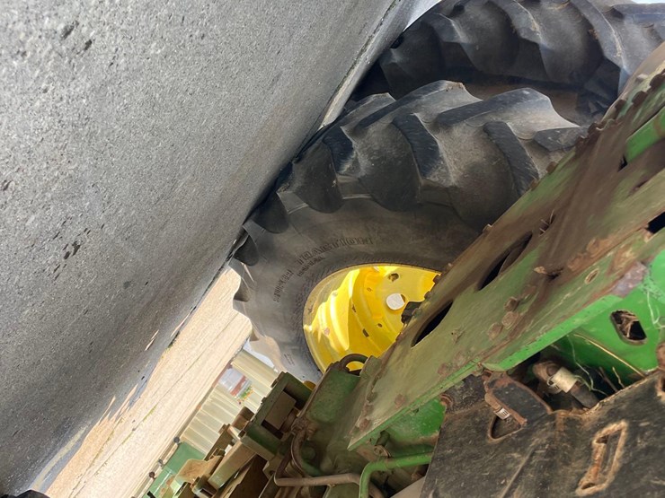 john-deere-8400-image-26