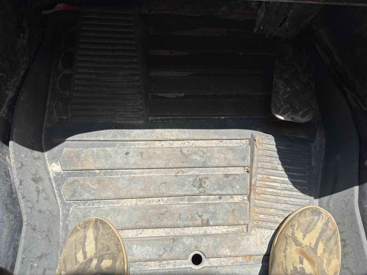 2019-caterpillar-299d2-image-35