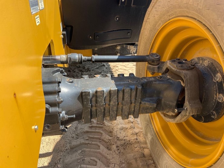 2020-caterpillar-tl1255d-image-13