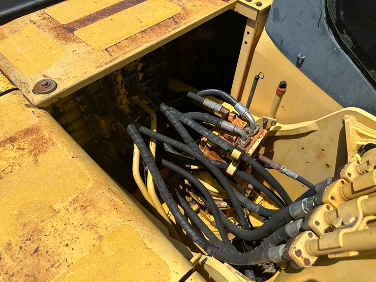 komatsu-pc200-image-67