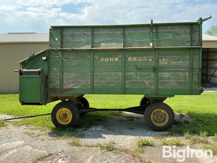 john-deere-harvest-wagon-image-8