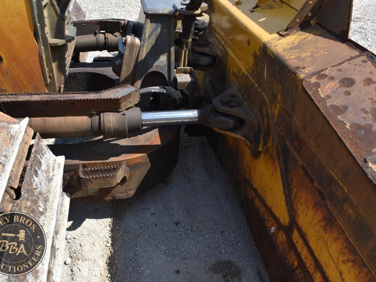 2019-deere-750k-lgp-image-29