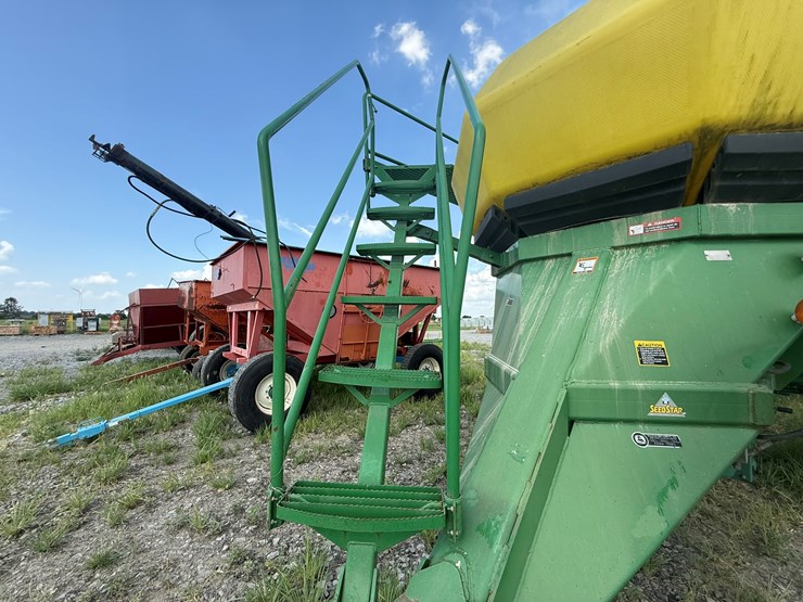 john-deere-1900-image-39