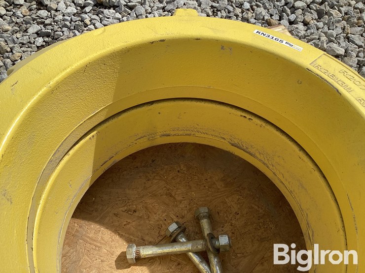 john-deere-r207782-205kg-rear-tractor-weights-image-13
