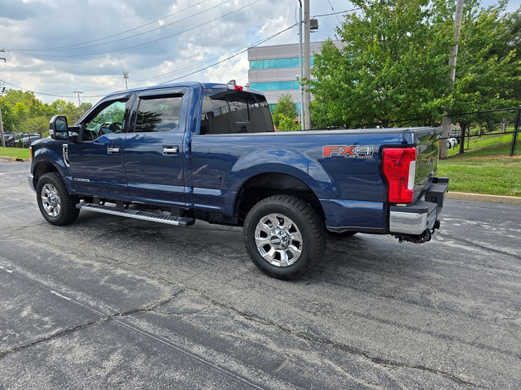 2017-ford-f350-image-14