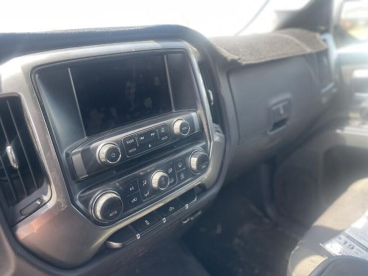 2015-chevrolet-silverado-1500-lt-image-31