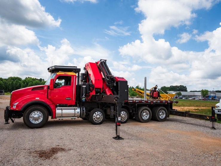 2018-kenworth-t880-image-13