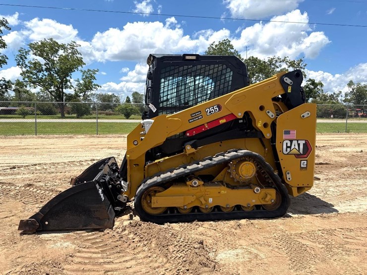 2024-caterpillar-255-skid-steer-image-1