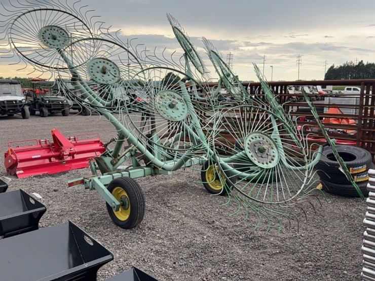 john-deere-8-image-4
