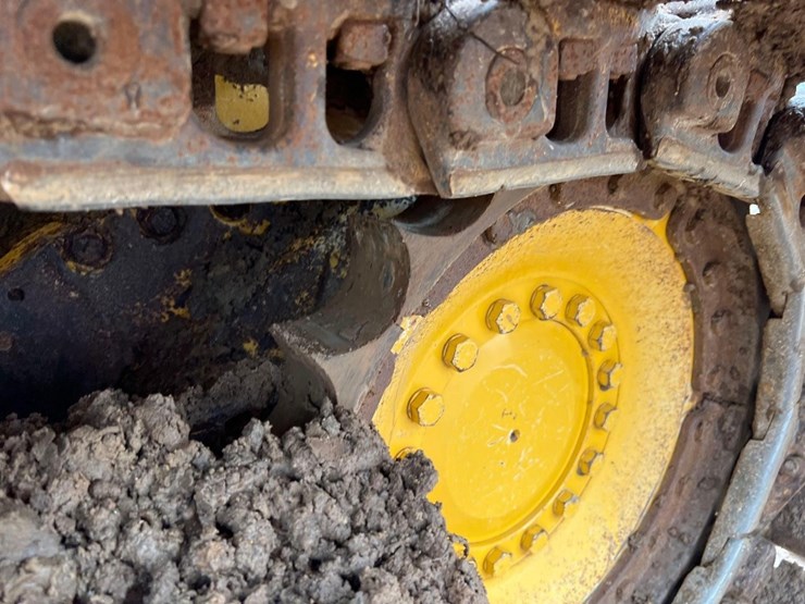 2016-deere-700k-lgp-image-8