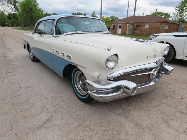 1956-buick-roadmaster-image-6