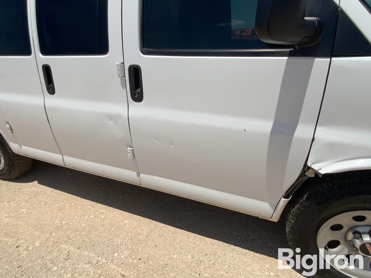 2014-utility-van-image-20