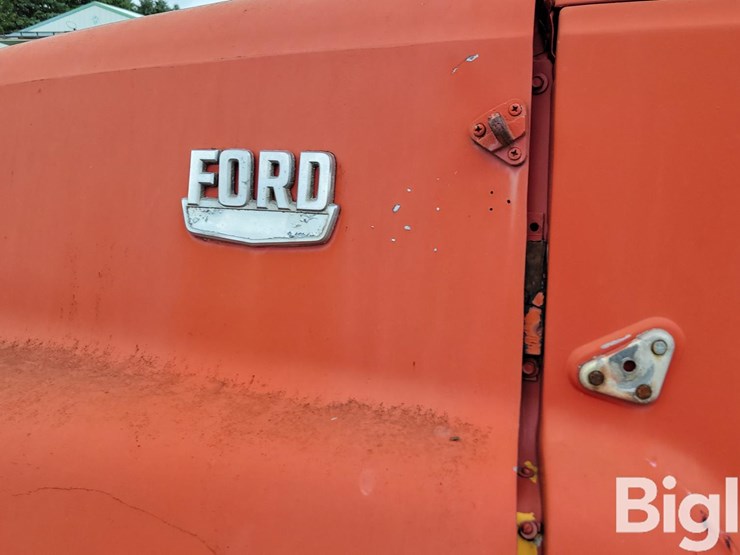 1974-ford-ln7000-image-9