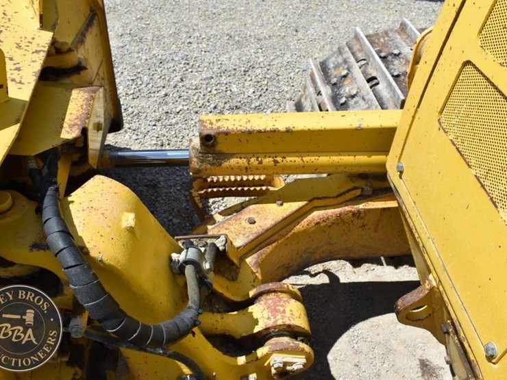 2014-komatsu-d51exi-22-image-37