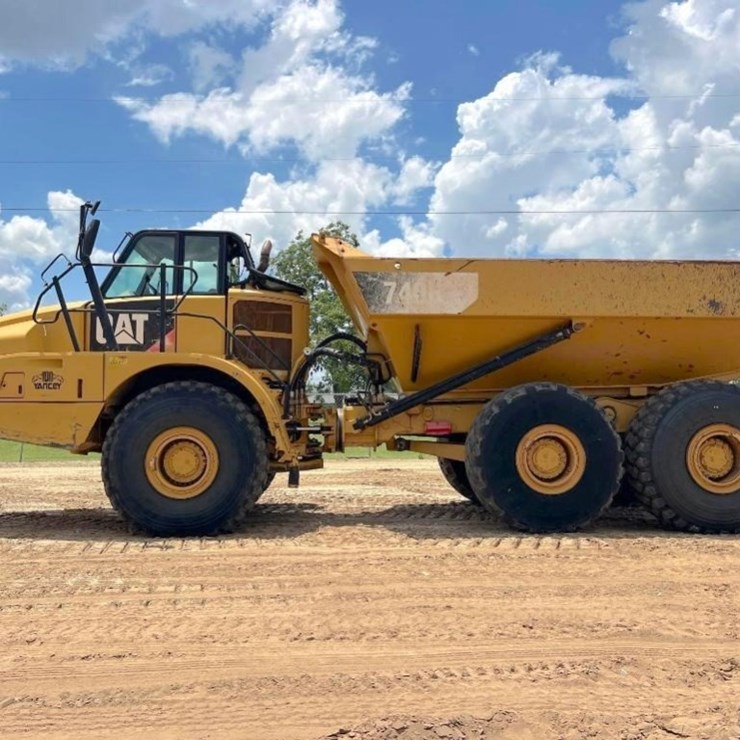 CATERPILLAR 740B