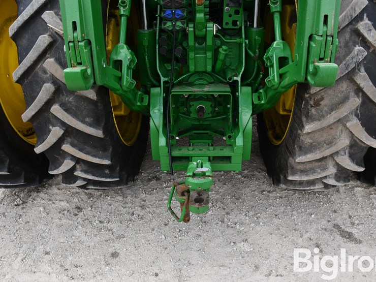 2014-john-deere-8335r-image-13
