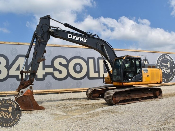 2018-deere-210g-lc-image-4