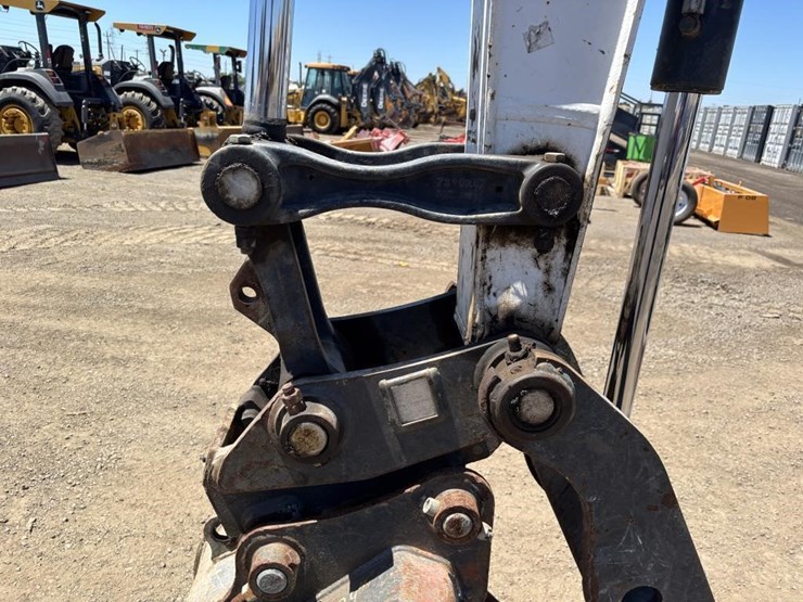 2018-bobcat-e85-image-15