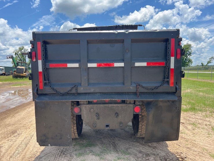 2007-ford-f750-xl-image-3